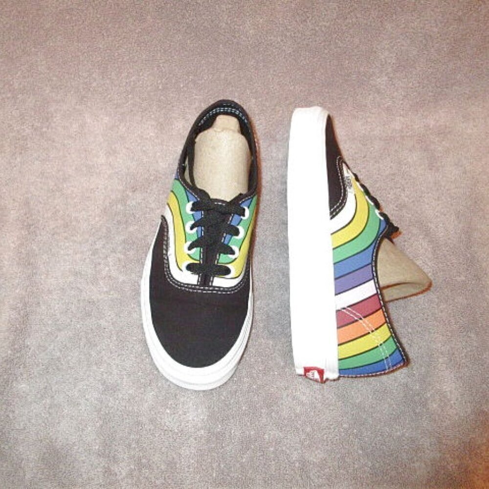 Vans Refract Rainbow Sneakers Size 6.5 Pride Lace Up Colorful Skater Shoe NEW